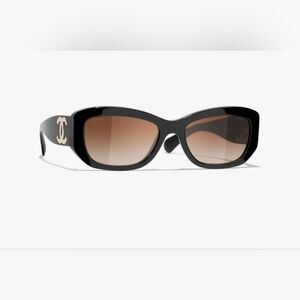 CHANEL Black Sunglasses with Gradient Brown  Lenses and Gold CC Logo $505 Retail